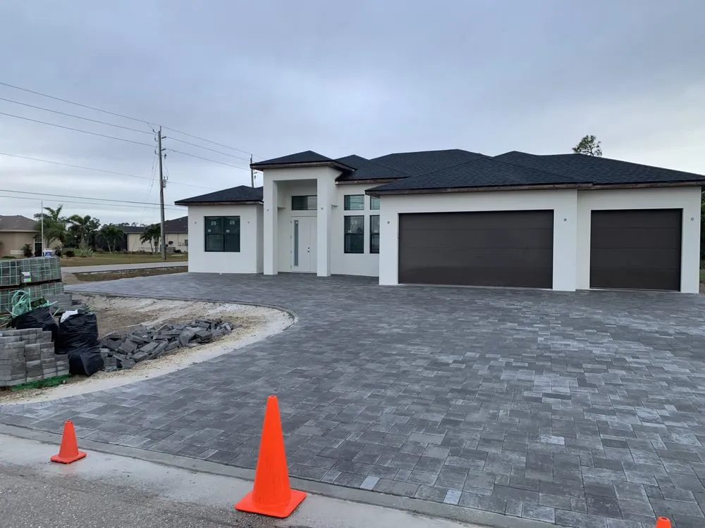 Custom landscaping services in Englewood, FL by Englewood Hardscaping