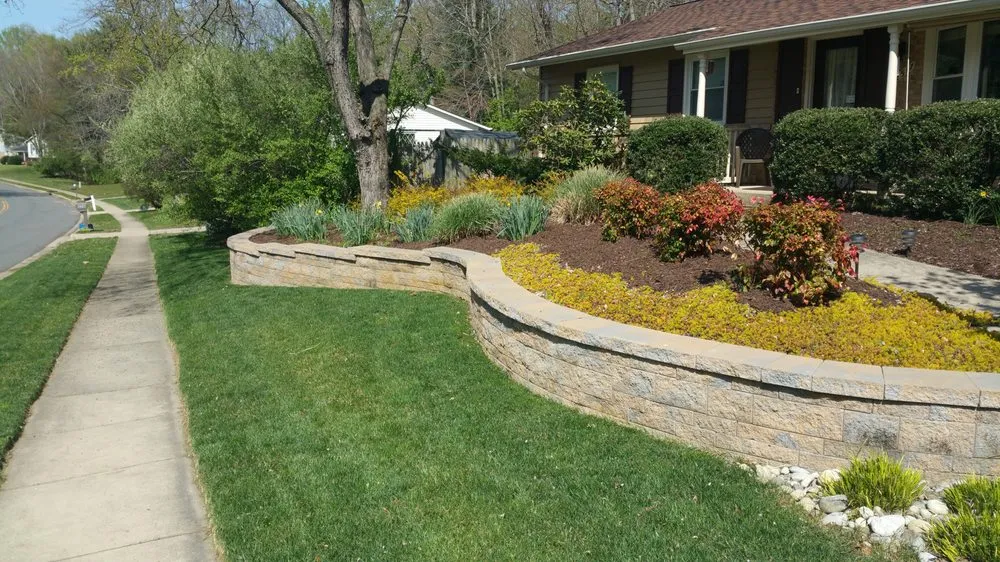 Trusted yard maintenance for beautiful yards in Manassas, VA by English Country Gardens