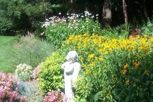 Reliable residential landscaping for year-round maintenance in Manassas, VA by English Country Gardens