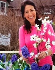 Trusted yard maintenance for residential properties across Riverside, CT - English Gardens & Designs