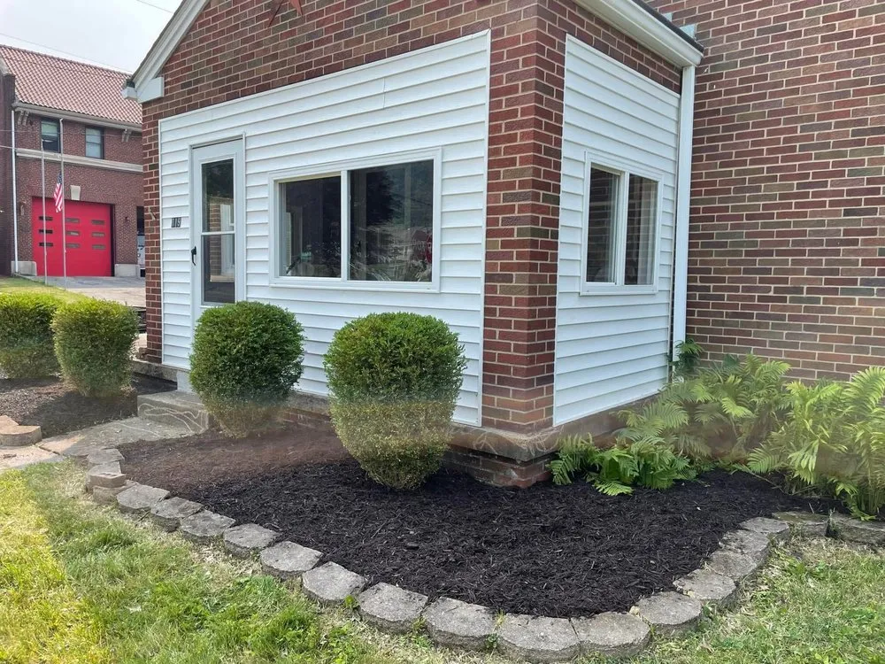 Custom garden landscaping experts serving Chicopee, MA - English Towers Landscaping