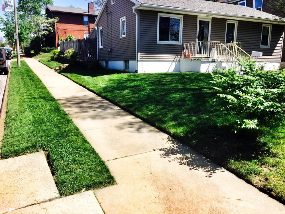 Top-rated garden landscaping for residential properties in Saint Louis, MO by Enhance Home and Lawn