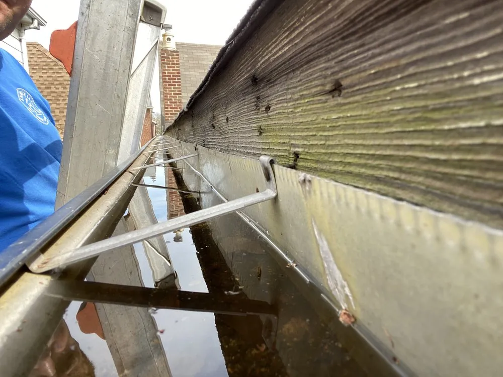 Expert lawn mowing service experts serving Saint Louis, MO - Enhance Home and Lawn