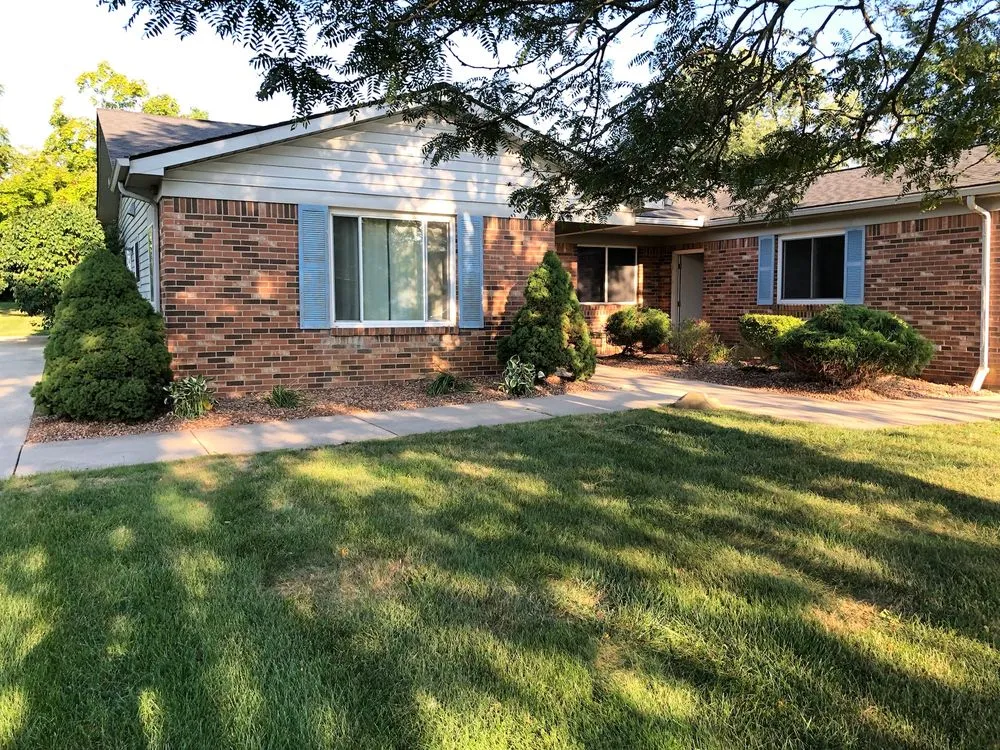 Affordable landscaping services for residential properties in Sterling Heights, MI by Enhanced Landscaping