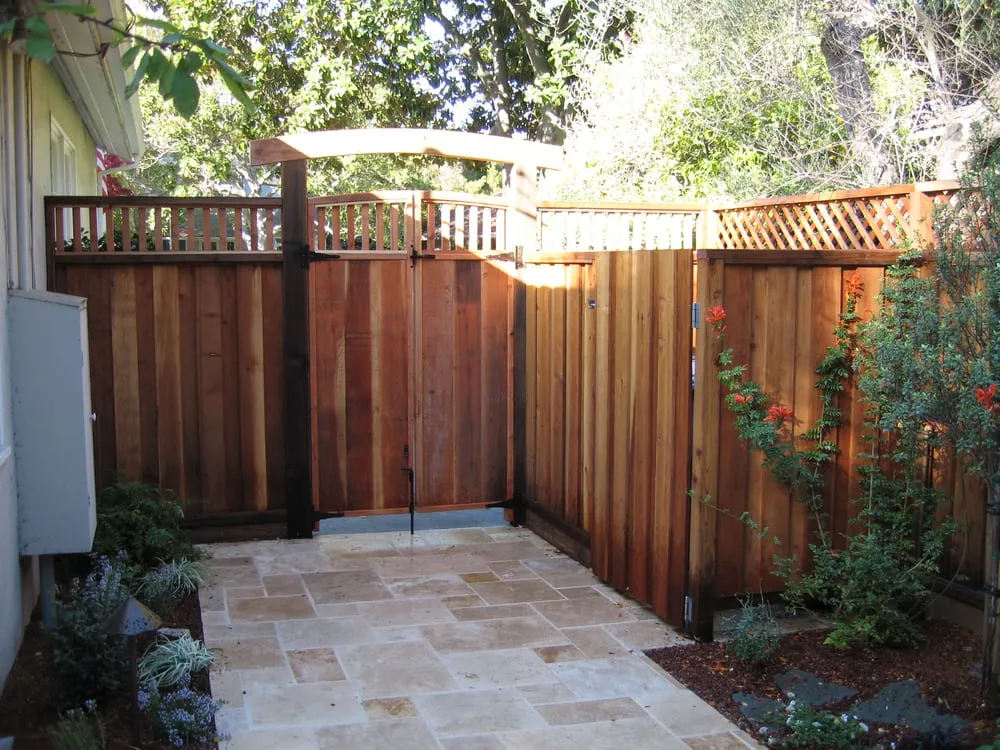 Top-rated lawn mowing service in Los Altos, CA by Eniko Landscaping