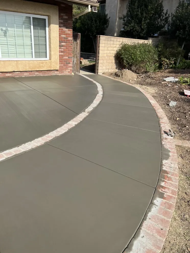 Reliable yard cleanup service experts serving Los Angeles, CA - Enkijab Landscape