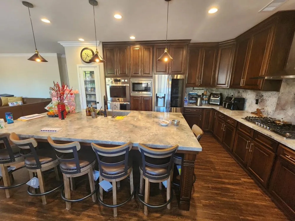 Custom lawn mowing service experts serving Rialto, CA - Enoch Construction