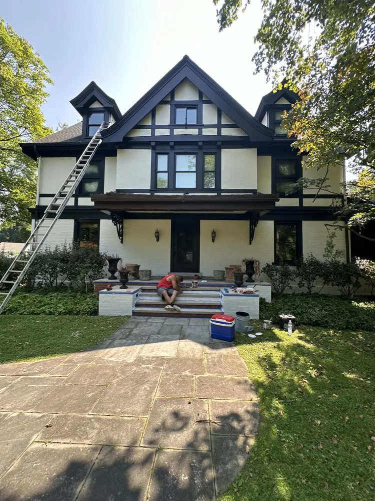 Affordable yard maintenance in Rochester, NY by Enright’s Property services