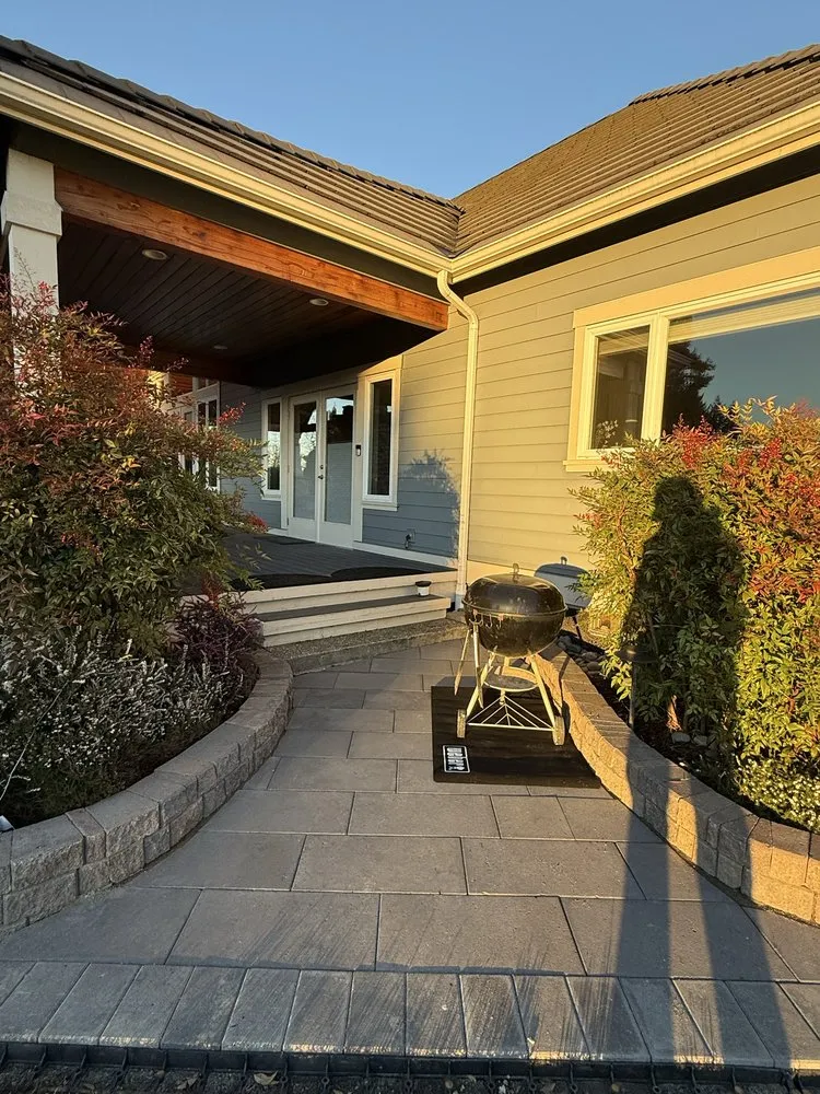 Reliable outdoor landscaping for outdoor upgrades in Maple Valley, WA by Enrique Gardens