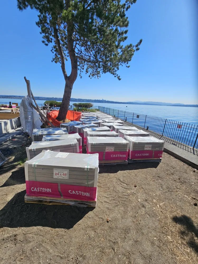 Reliable yard cleanup service in Woodinville, WA by Enrique Landscape