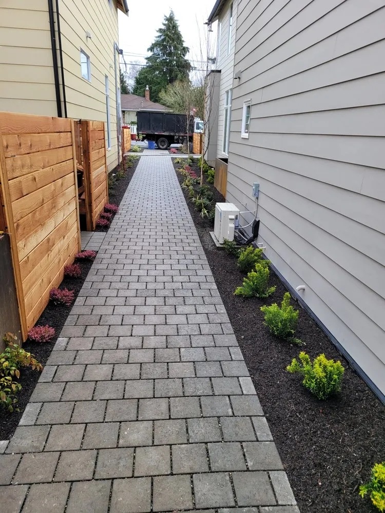 Affordable residential landscaping in Woodinville, WA - Enrique Landscape