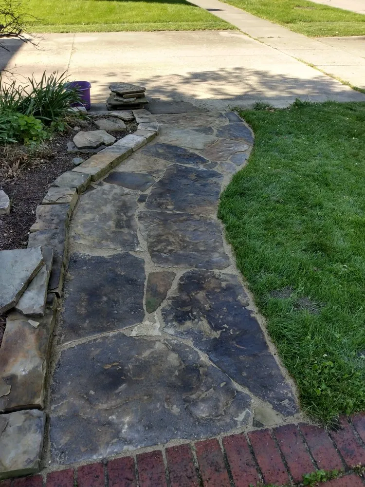 Professional landscape design in Champaign, IL by Enriquez C-U Services