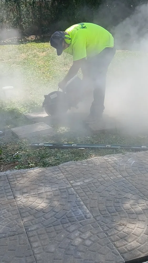 Professional outdoor landscaping near you in Champaign, IL by Enriquez C-U Services