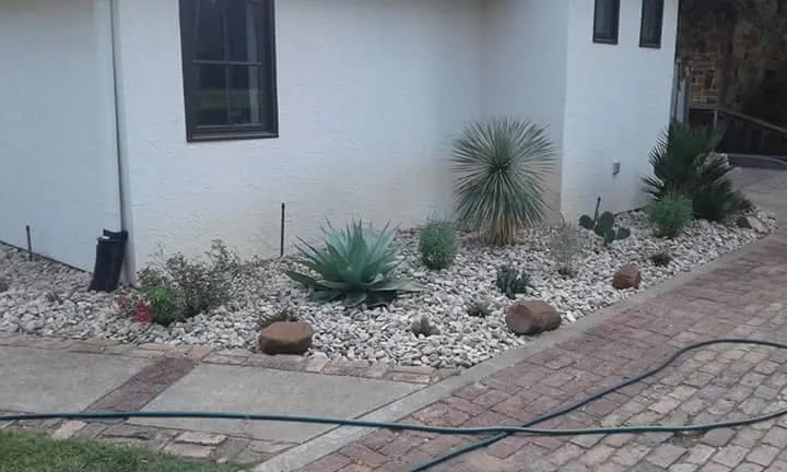 Affordable garden landscaping in Corsicana, TX - Enriquez Landscape