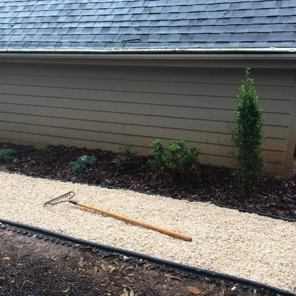 Reliable lawn mowing service in Doraville, GA - Enriquez Landscaping & Gardening