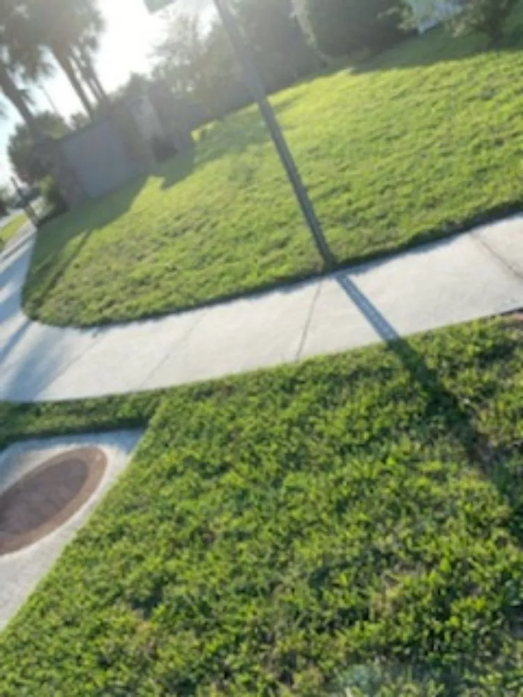 Trusted garden landscaping in Brooksville, FL by EnT Lawn and Pressure Washing Services