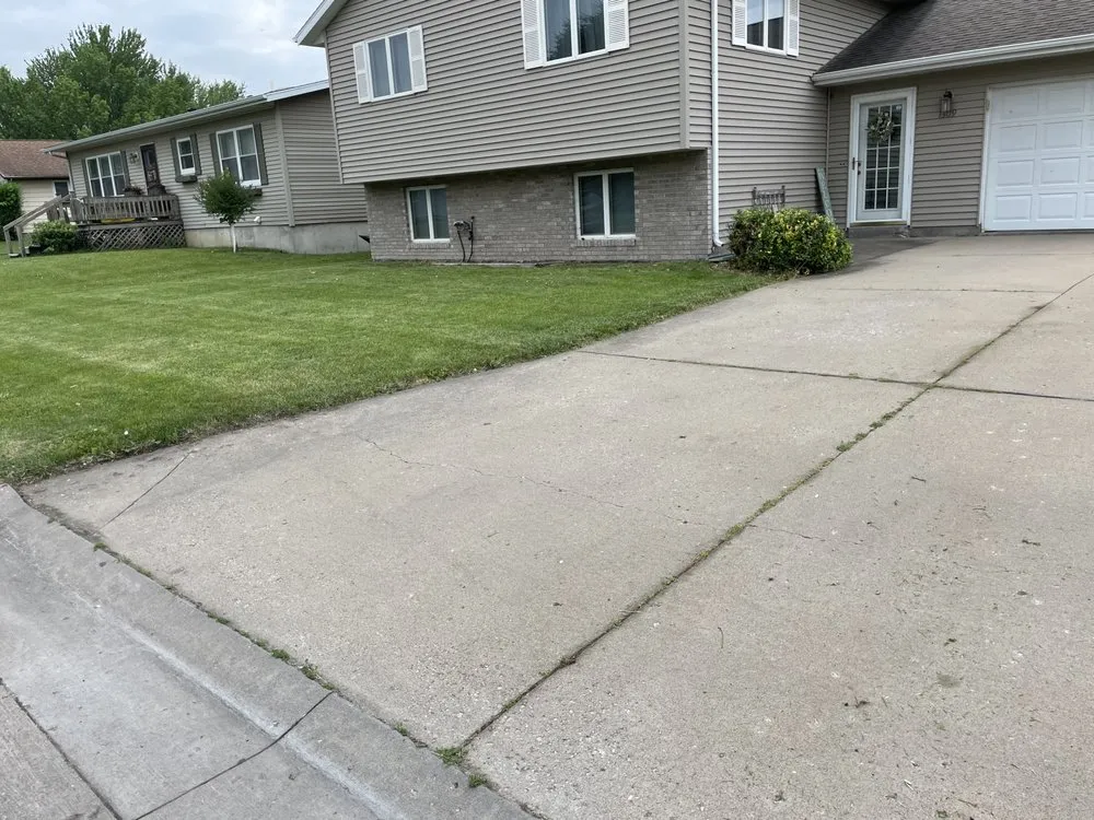 Expert residential landscaping in Washington, IA by Entsminger Lawn Care Services