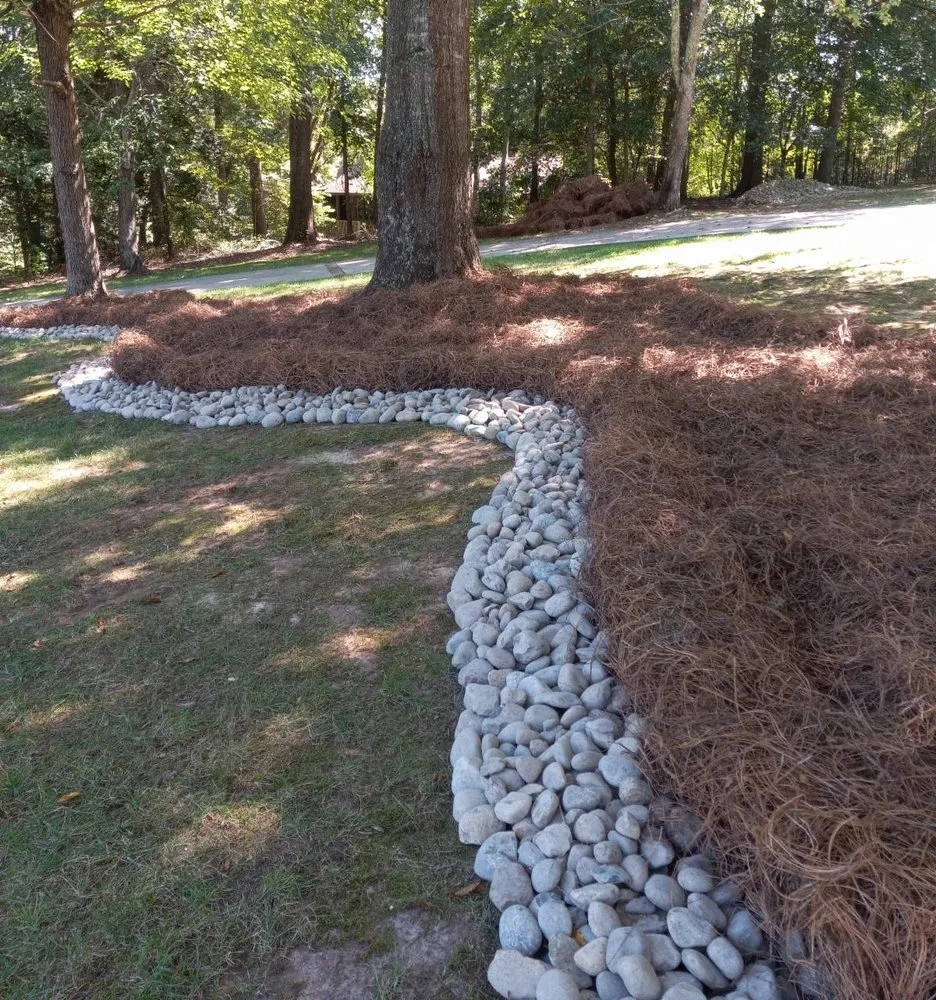 Professional outdoor landscaping experts serving Liberty, SC - Enviro Mulch