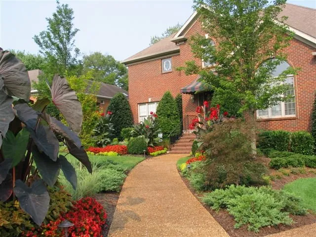 Reliable outdoor landscaping experts serving Nashville, TN - Enviro-Scapes Landscaping