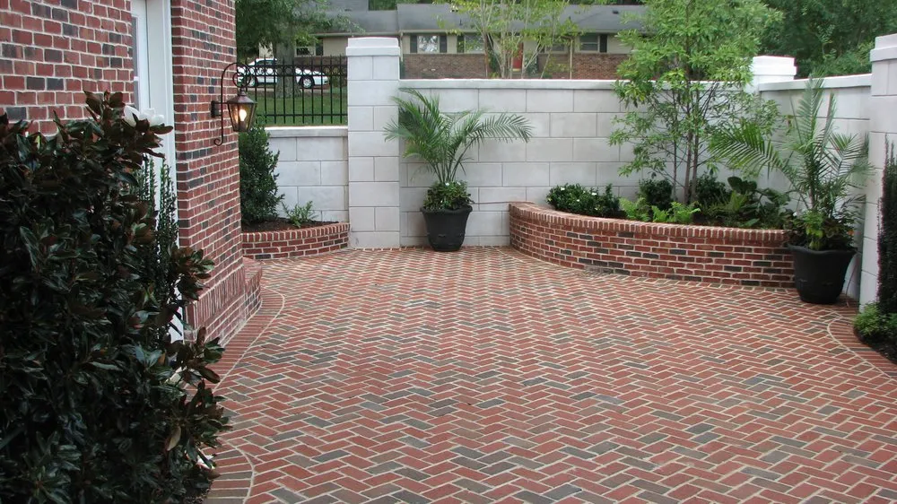 Expert landscaping services for year-round maintenance across Nashville, TN - Enviro-Scapes Landscaping