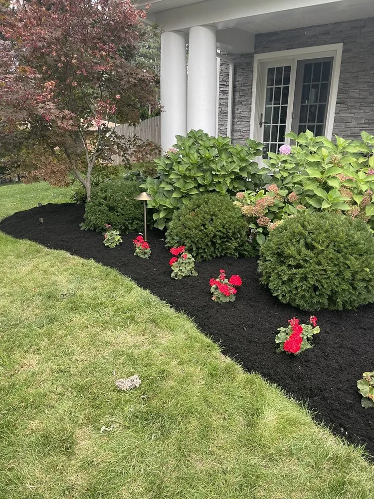 Professional lawn mowing service in Pendleton, NY - Enviroedge