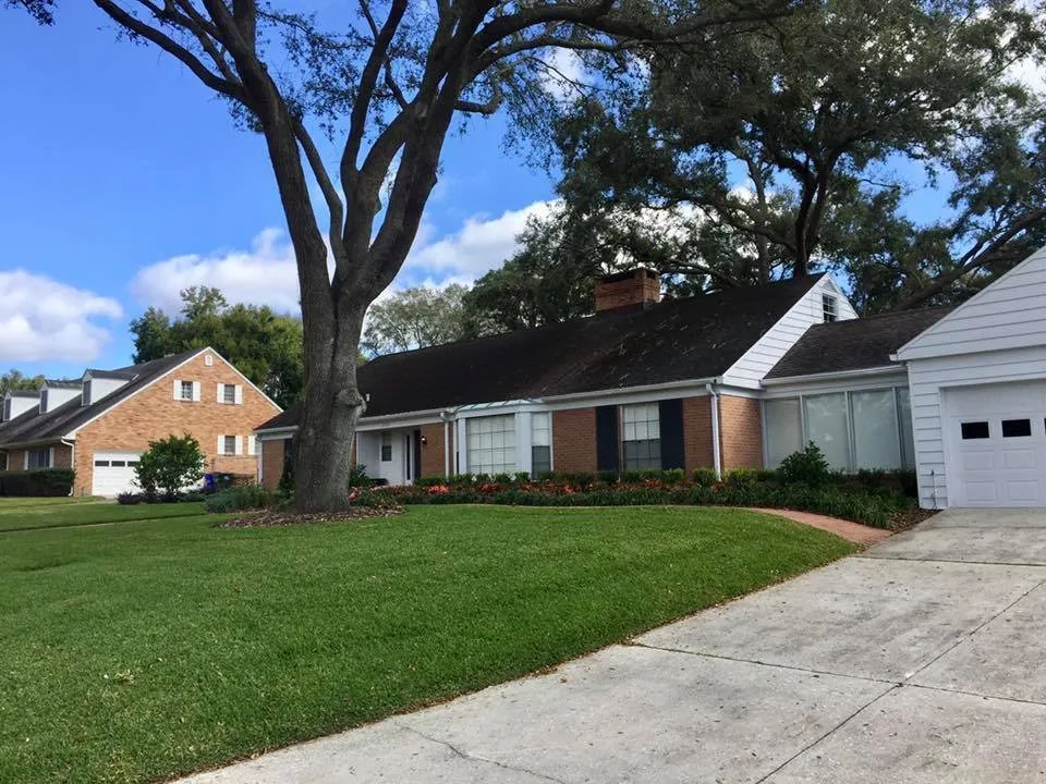 Professional yard maintenance for beautiful yards across Lakeland, FL - Envirogreen Landscape Services