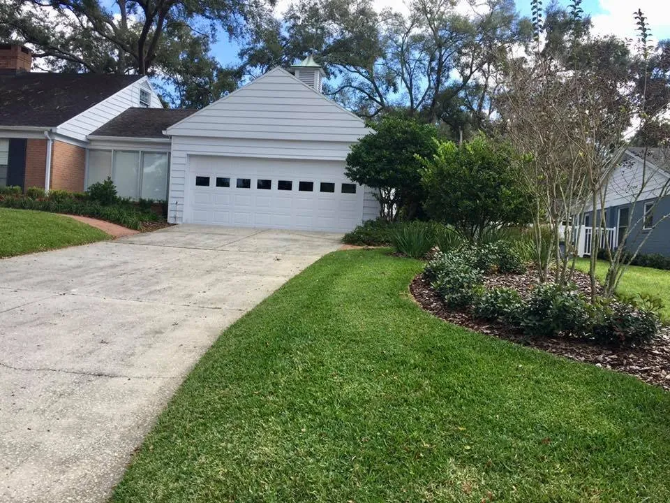 Professional landscaping services experts serving Lakeland, FL - Envirogreen Landscape Services