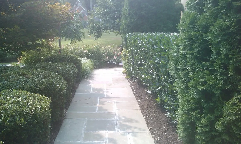 Affordable outdoor landscaping in Chantilly, VA by Envirogrow