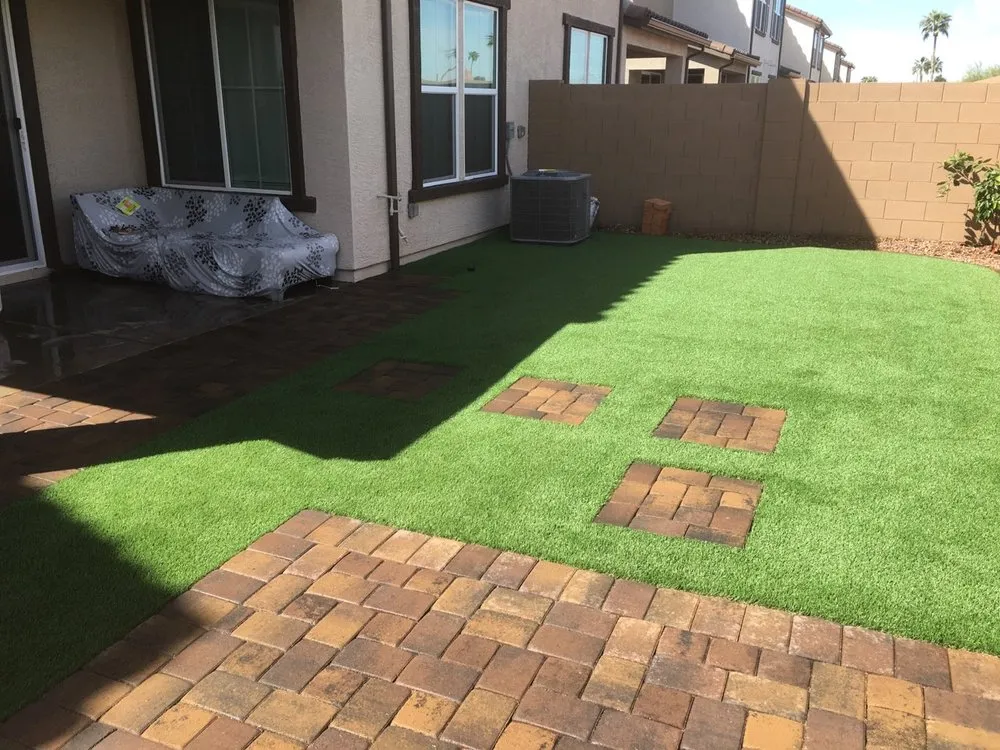 Trusted garden landscaping for beautiful yards in Englewood, CO by Envirolawn