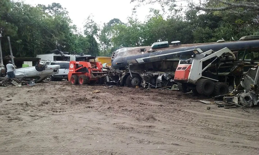 Reliable lawn care service for beautiful yards across West Palm Beach, FL - Environmental Care Resources