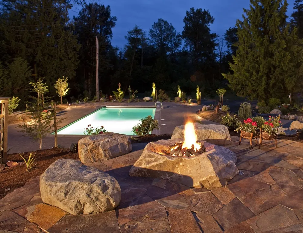 Custom yard cleanup service for year-round maintenance in Kirkland, WA by Environmental Construction