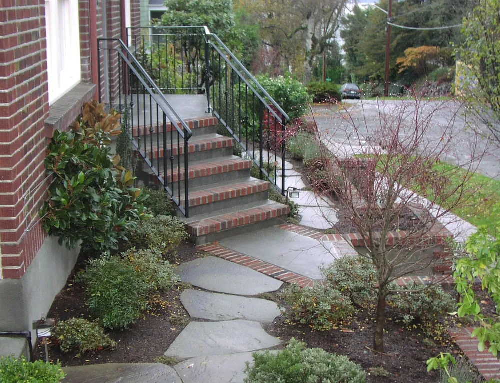 Affordable yard cleanup service for homes in Kirkland, WA by Environmental Construction