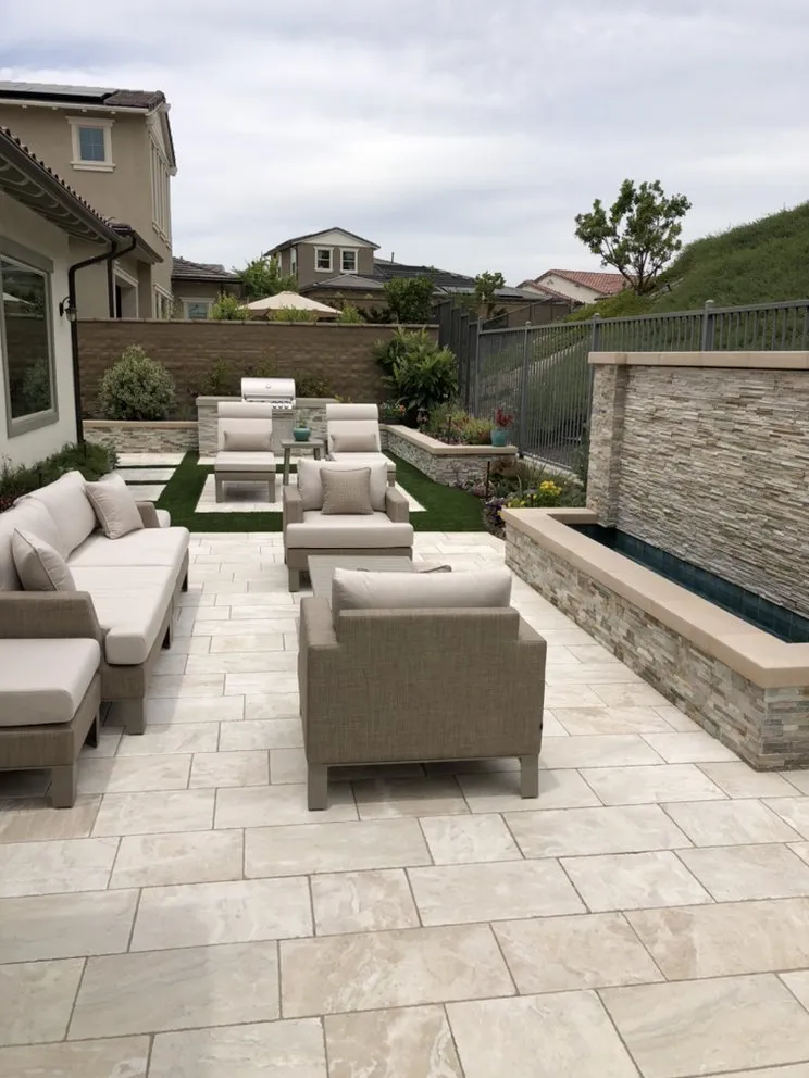 Top-rated garden landscaping for homes in Aliso Viejo, CA by Enviroscape Landscape Construction