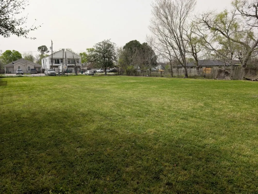 Affordable landscaping services for residential properties across Houston, TX - Envirostone Landscaping & Pavers