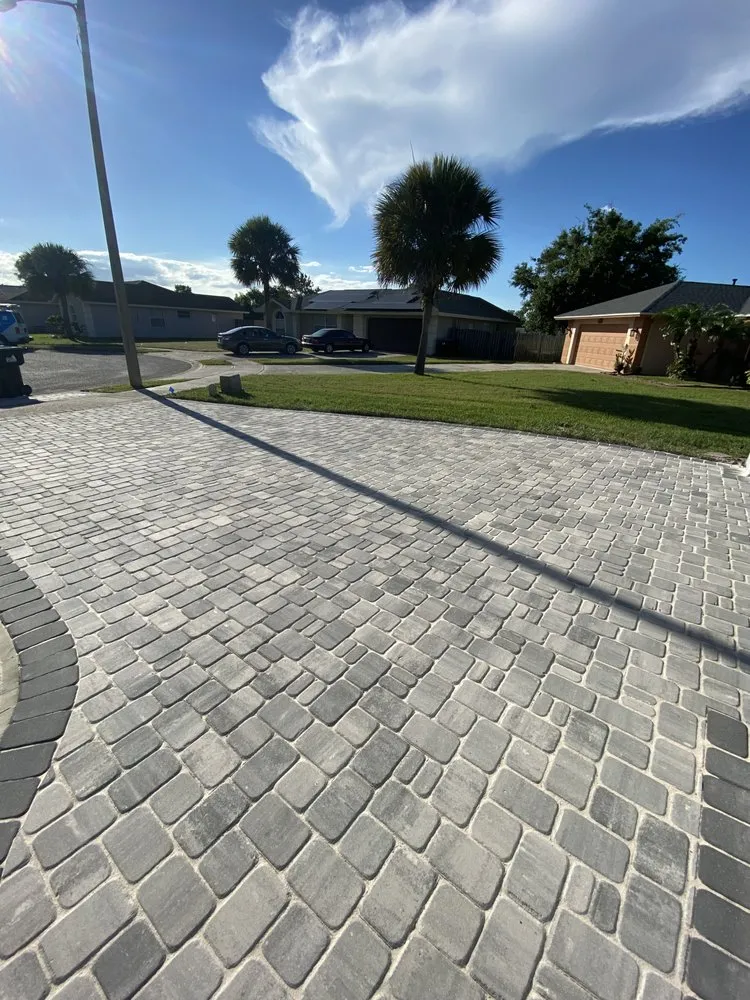 Professional landscaping services experts serving St. Cloud, FL - Envision Outdoors