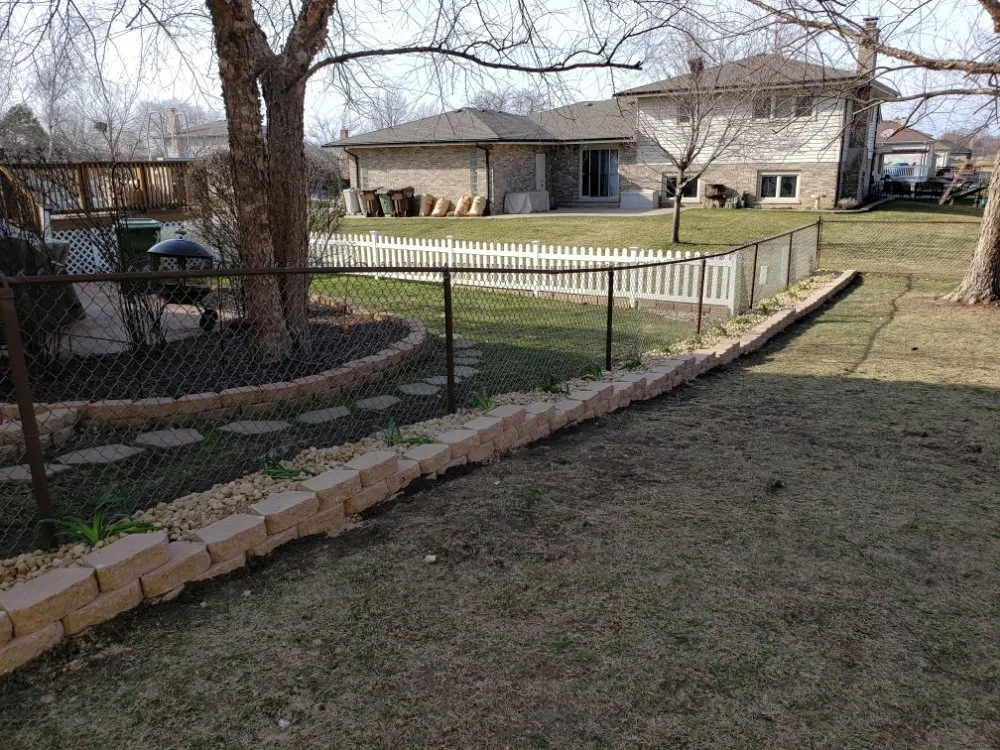 Affordable lawn care service experts serving Knoxville, TN - Envisions Landscaping