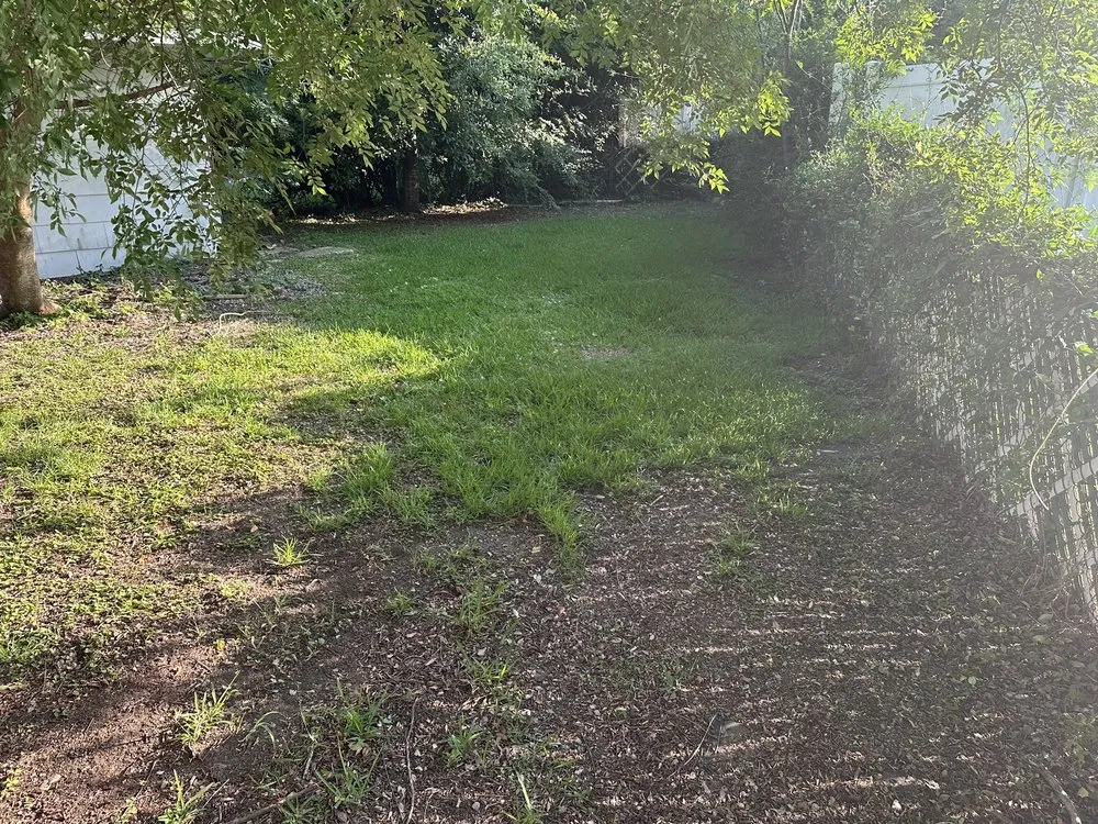 Local landscaping services in Destrehan, LA by Envy Lawn Care