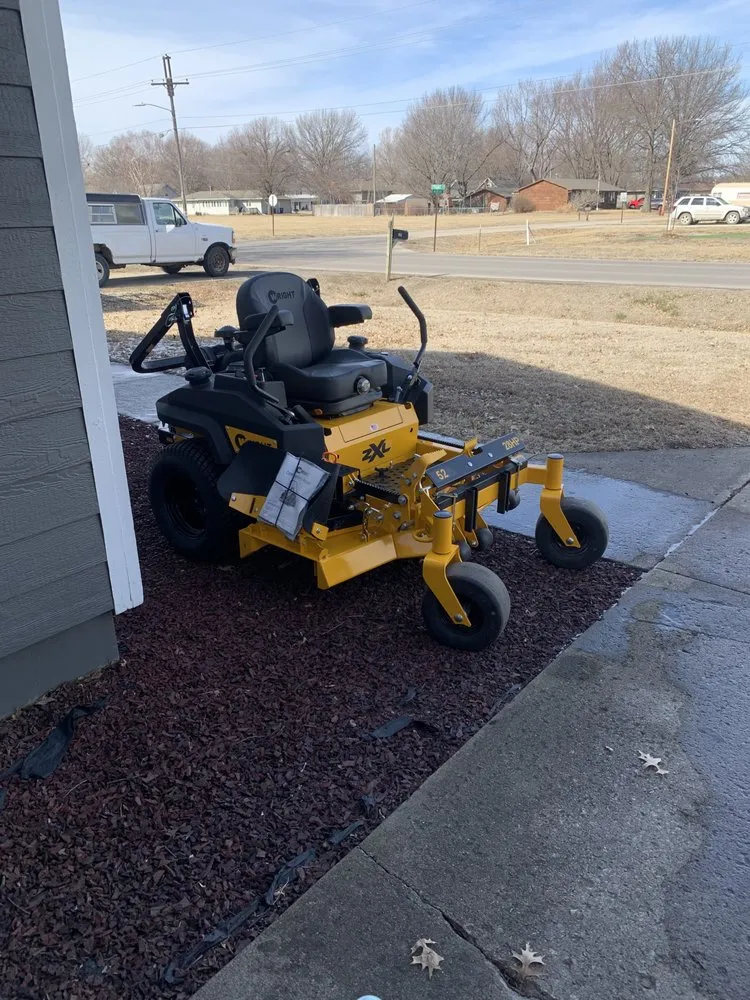Local lawn mowing service in Perry, KS - Envy Lawn Care