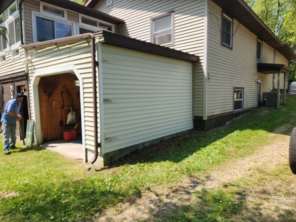 Custom lawn mowing service in Niles, MI - Envy Outdoor Living