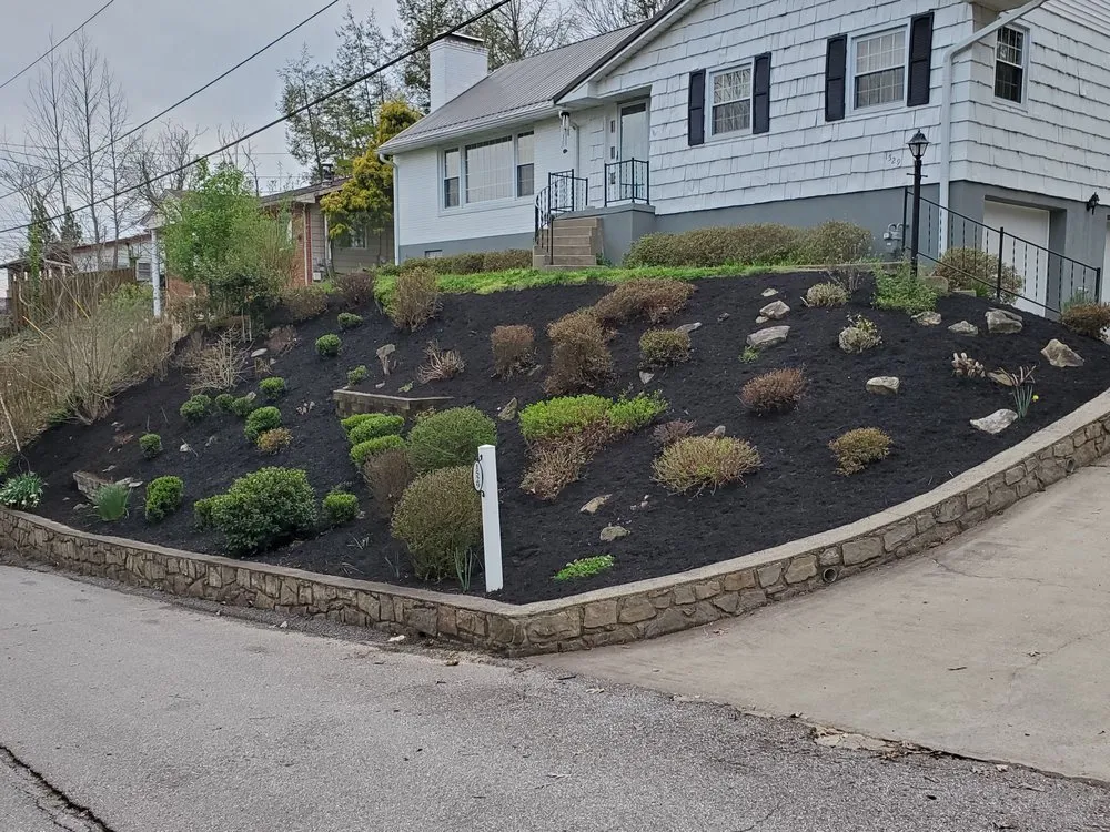Expert landscaping services experts serving Charleston, WV - ENVY Pristine Landscapes