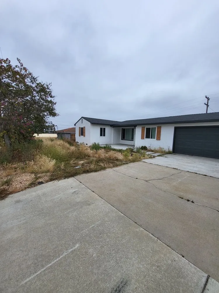 Custom yard cleanup service experts serving San Diego, CA - Enzo’s Landscaping