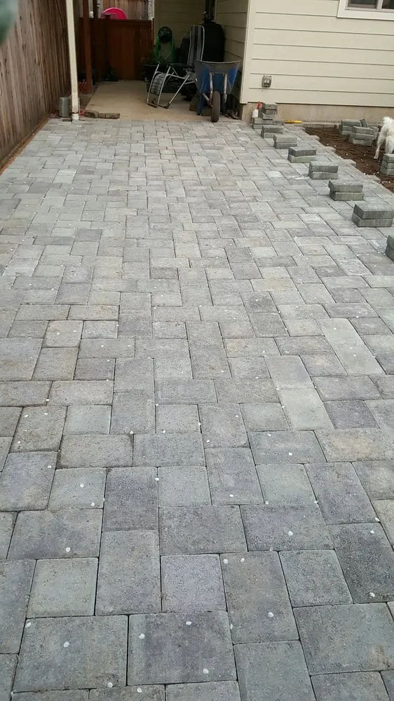 Trusted yard maintenance for homes in Junction City, OR by EO Landscaping