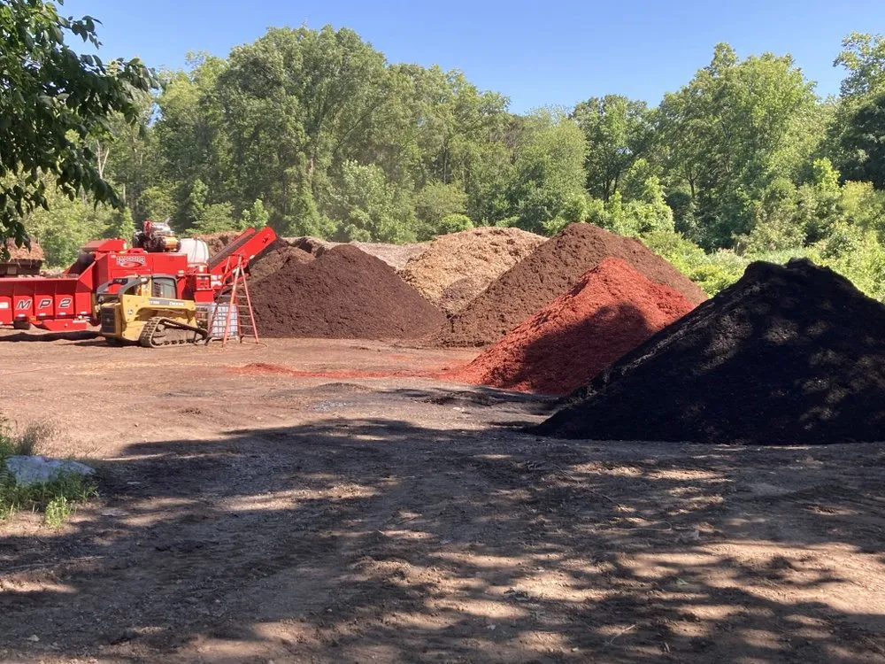 Local garden landscaping in Alexandria, VA by EP Mowing and Landscaping