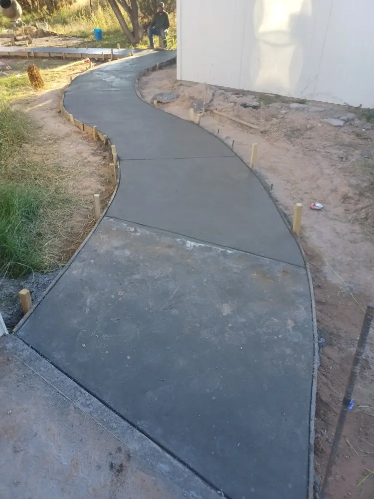 Professional lawn mowing service for homes across EL Paso, TX - EP Texas Designs