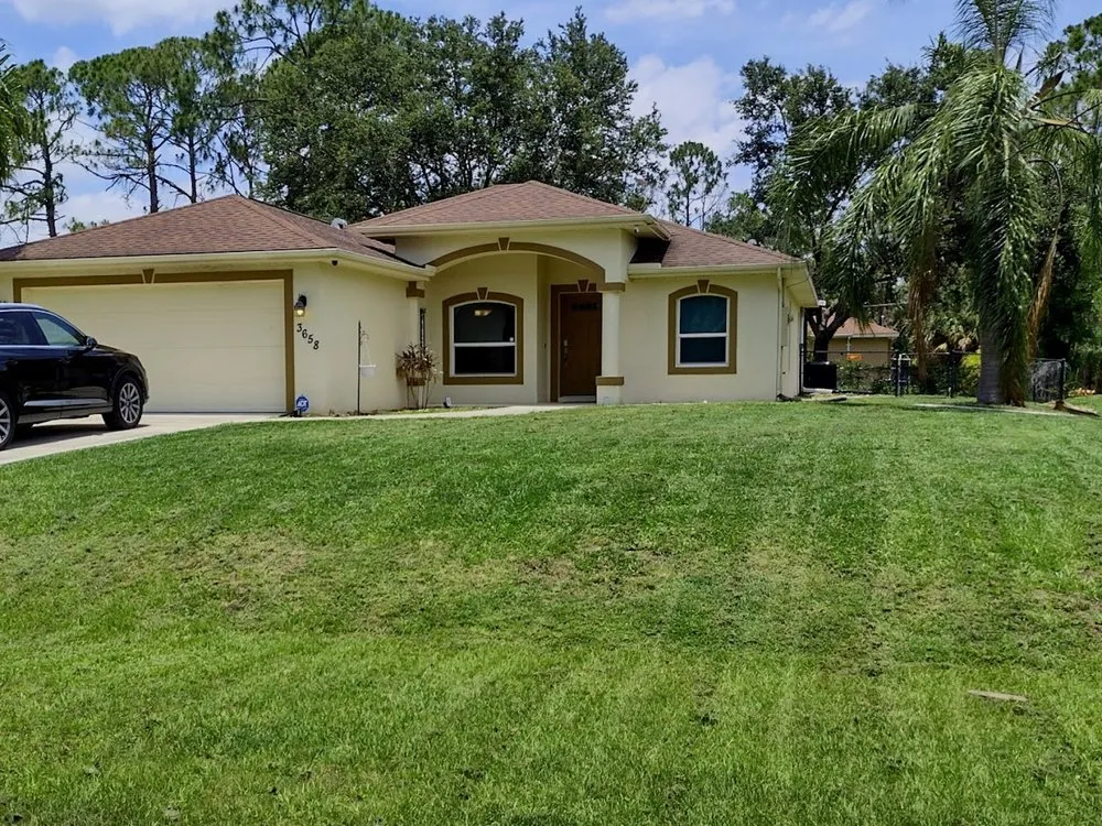 Professional yard maintenance in North Port, FL - Epic Horizons Landscaping -- North Port