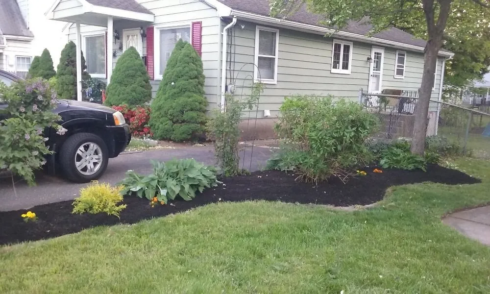 Expert garden landscaping in Windham, CT by EPIC Landscaping