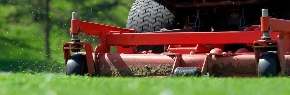 Custom lawn care service for homes in Gallatin, TN by Epic Lawn and Trees