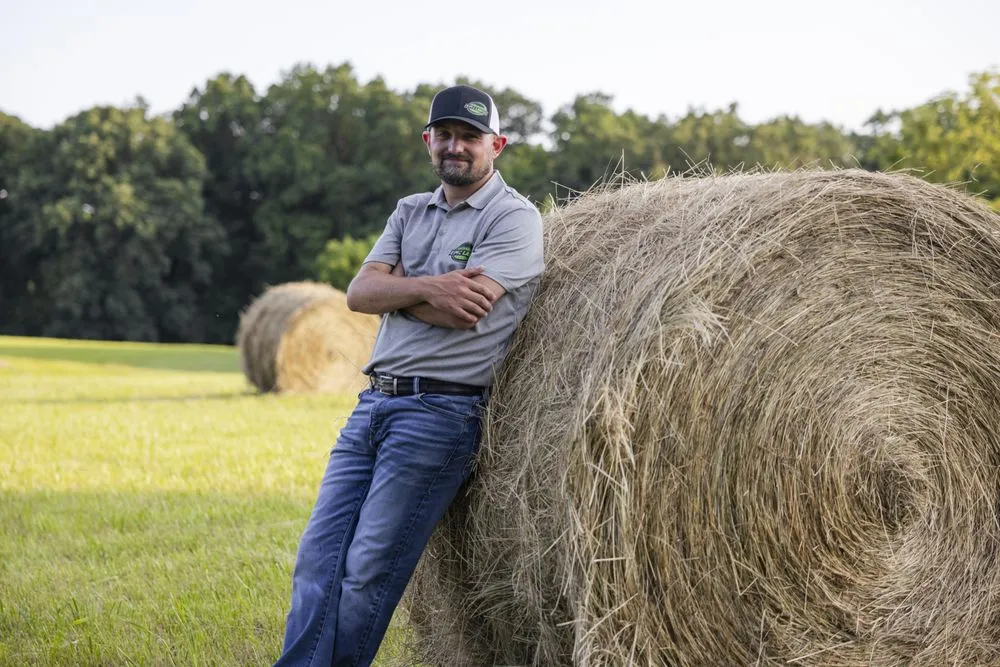 Professional yard cleanup service with custom design in Moscow Mills, MO by Epic Lawns