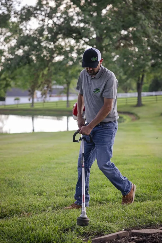 Professional yard maintenance experts serving Moscow Mills, MO - Epic Lawns