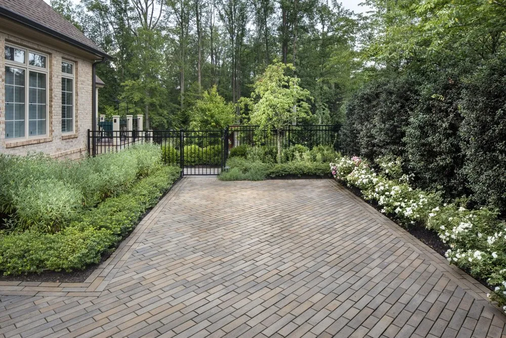 Reliable yard maintenance in Tampa, FL - EPIC Outdoor Design